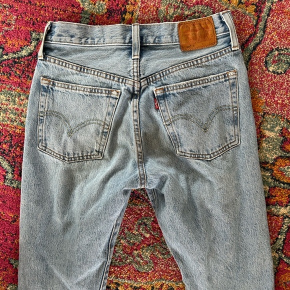 Levi’s | Women's Light Blue Distressed Premium Skinny 501 Buttonfly Jeans, sz 25 - Picture 5 of 14